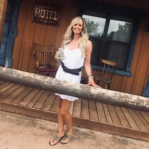 Meet your Posher, Suzanne